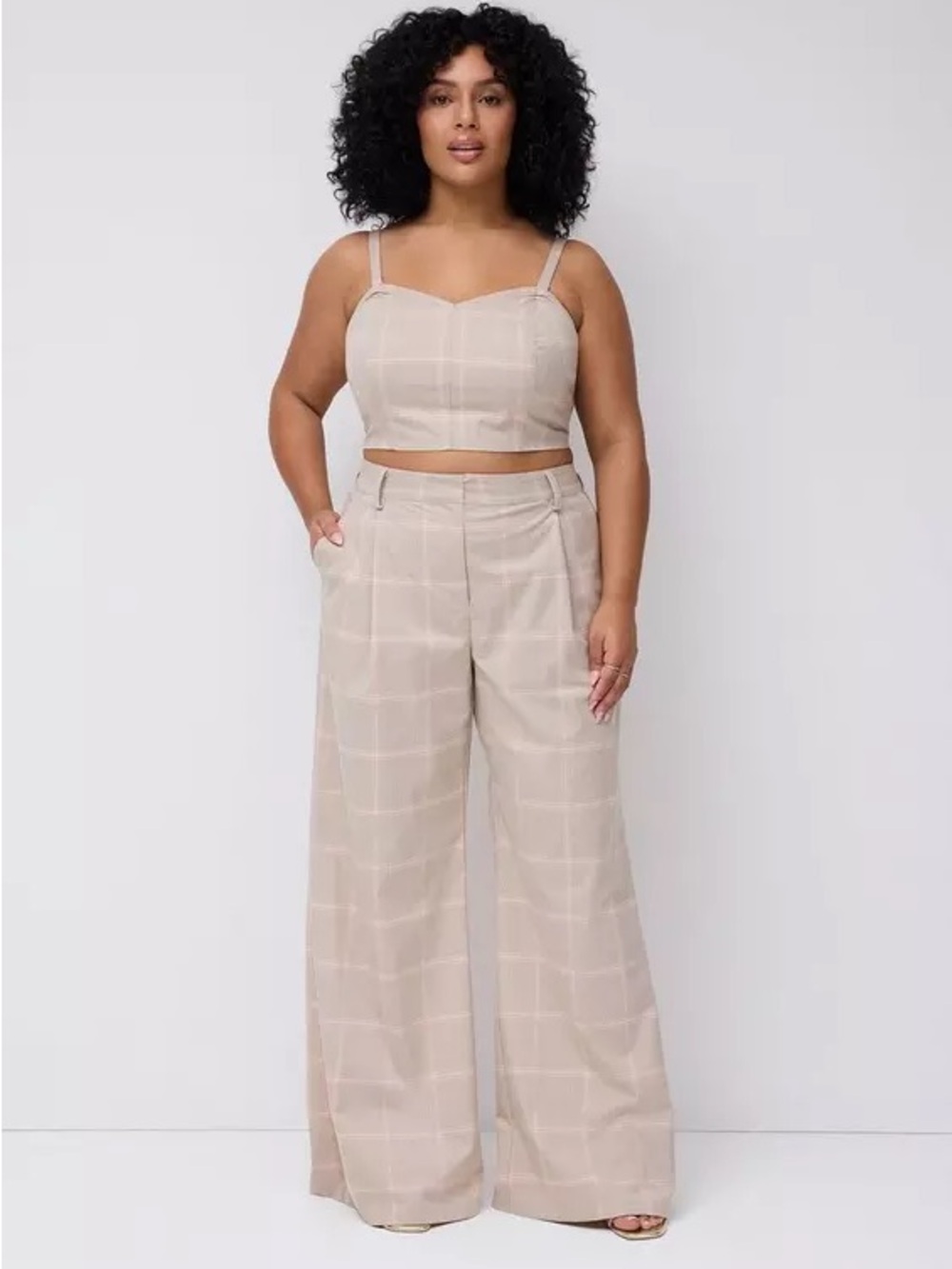 Torrid NWT 20 Tall High-Waist Wide-Leg Plaid Pants in Light Beige with pink